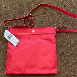 Tommy Hilfiger Crossbody Bag!! NWT!!
